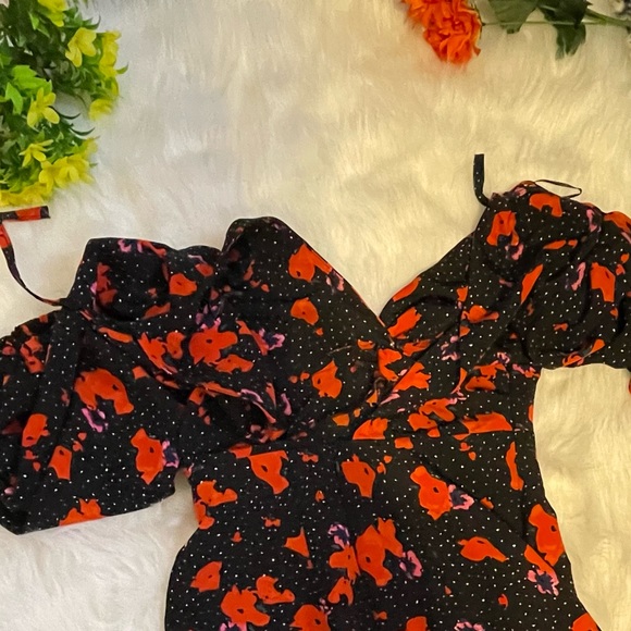 Dress with side slit - Picture 2 of 6